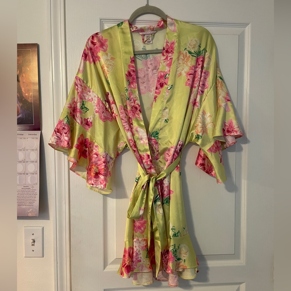 Victoria's Secret Yellow Floral Satin Kimono Robe with Pink Flowers
